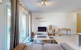 Superbe T2 refait à neuf avec balcon vue montagne à un arrêt de Monaco
